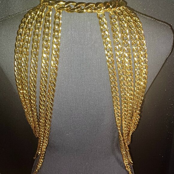 Showcase Luxury Body Statement - Picture 3 of 3